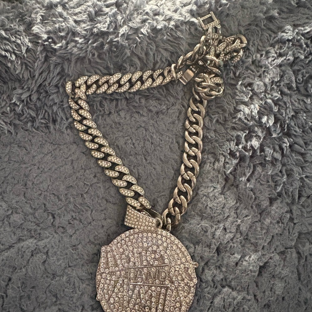 Elegant Silver Chain Necklace